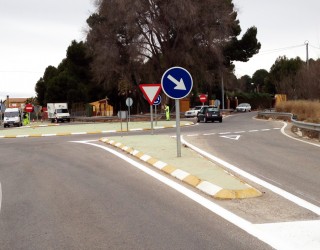 Reposición de la pintura vial de las carreteras de acceso a las pedanías