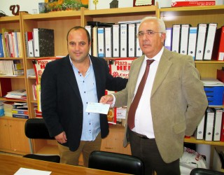 El empresario Antonio Soler entrega a Cáritas 2.753 euros