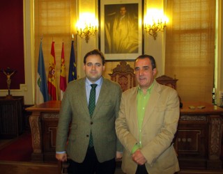 Francisco Núñez llega a Hellín para refrendar el trabajo de Manuel Mínguez al frente de la alcaldía