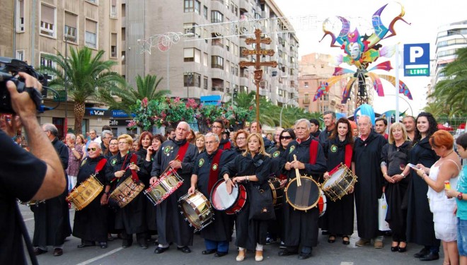 Éxito de los tamborileros hellineros en Alicante