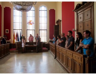 El Ayuntamiento de Hellín guarda un minuto de silencio por la muerte de Paquita Jiménez