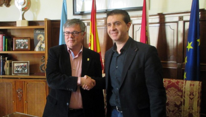 Firmado un convenio de colaboración entre la Diputación y el Ayuntamiento de Hellín