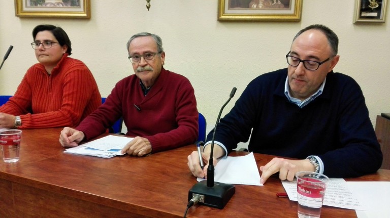 Los vecinos insisten para que no se cambie el recorrido de la procesión de Jueves Santo