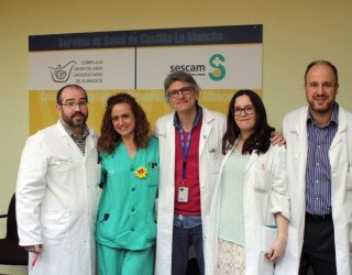 Especialistas de los servicios de Nefrología y Neurología  pasan consulta en el Hospital de Hellín