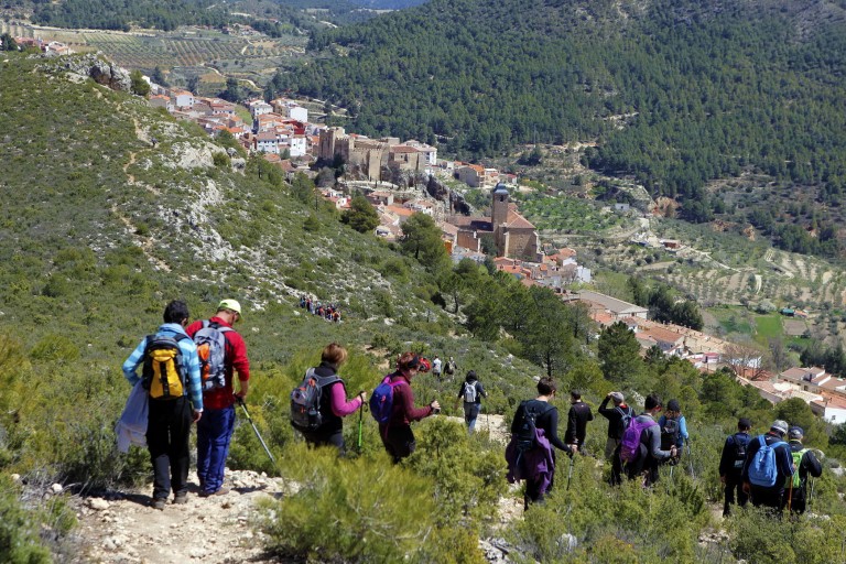 Impresionantes paisajes en Yeste en la X ruta senderista que organiza la Diputación