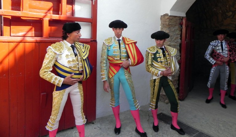Curro Díaz, Sergio Serrano y Fortes salieron a hombros