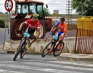 César Ruiz y Mario Alarcón subierón al podio de la general en Villarrobledo