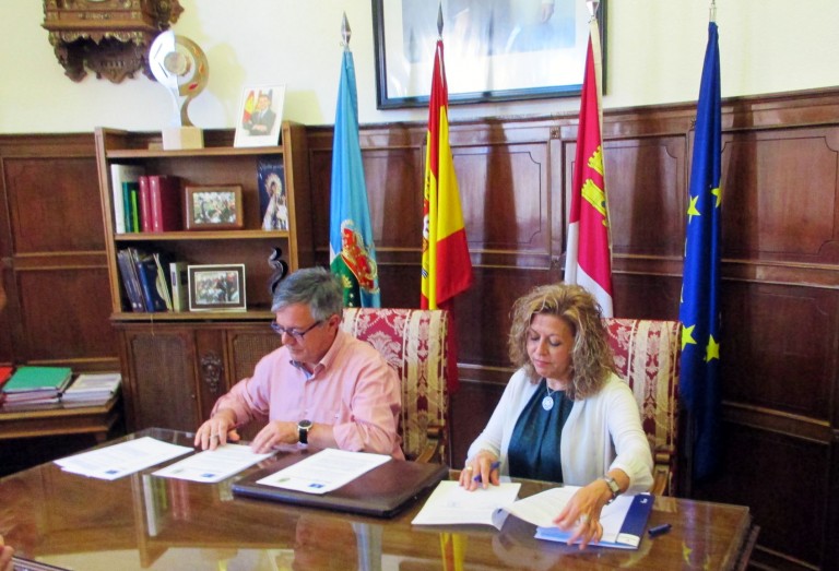 Firmado un convenio de colaboración para desarrollar prestaciones en beneficio de la comunidad por menores infractores