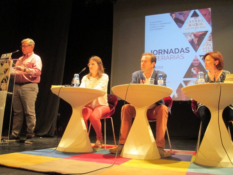 Inauguradas las Jornadas Literarias con la presencia de Javier Moro