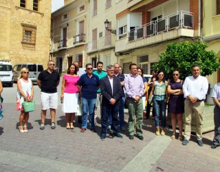 La Corporación Municipal guarda un minuto de silencio por el atentado de Niza