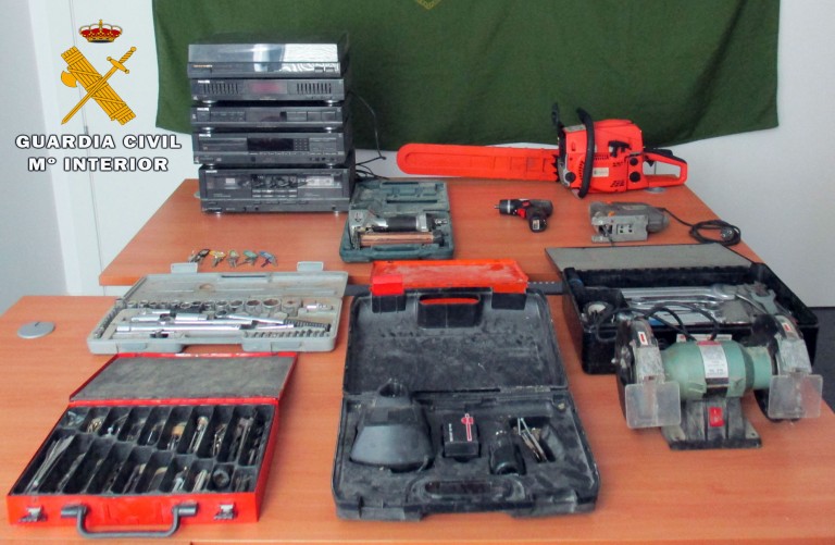 La Guardia Civil detiene a un vecino de Yeste y recupera efectos robados valorados en 4.000 euros