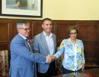 La Diputación de Albacete firma un convenio de colaboración con la Asociación de Familiares de Alzheimer (AFA)