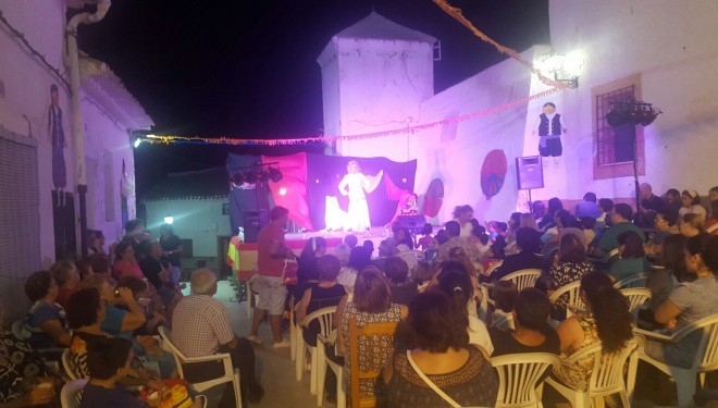 Buen ambiente en las fiestas del Barrio de San Rafael en honor a Tobías