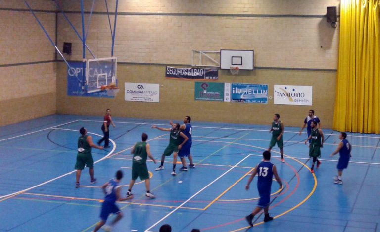 Trabajada victoria del AD Baloncesto Hellín ante el colista Mora de Toledo