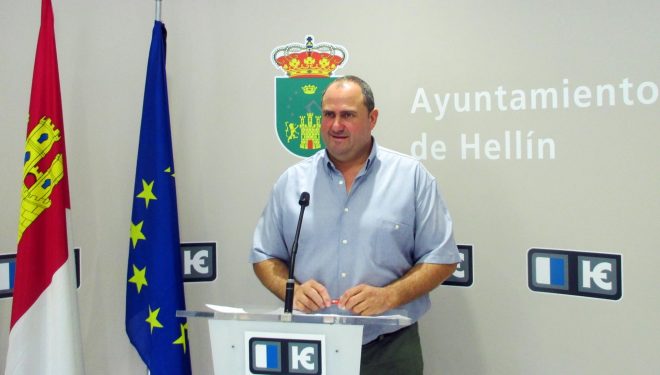 El concejal Julián Martínez anuncia la pronta ampliación del Cementerio Municipal