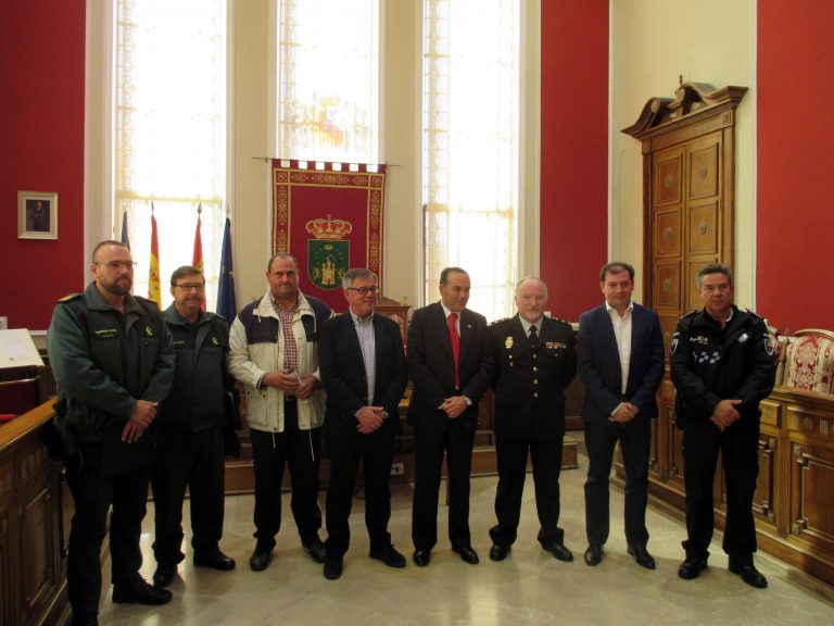 La Junta Local de Seguridad busca soluciones para el problema de las calles del barrio de La Ribera