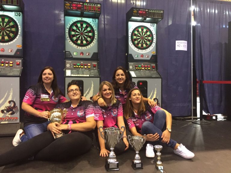 Almudena Fajardo triple medallista en el Campeonato de España de dardos electrónicos