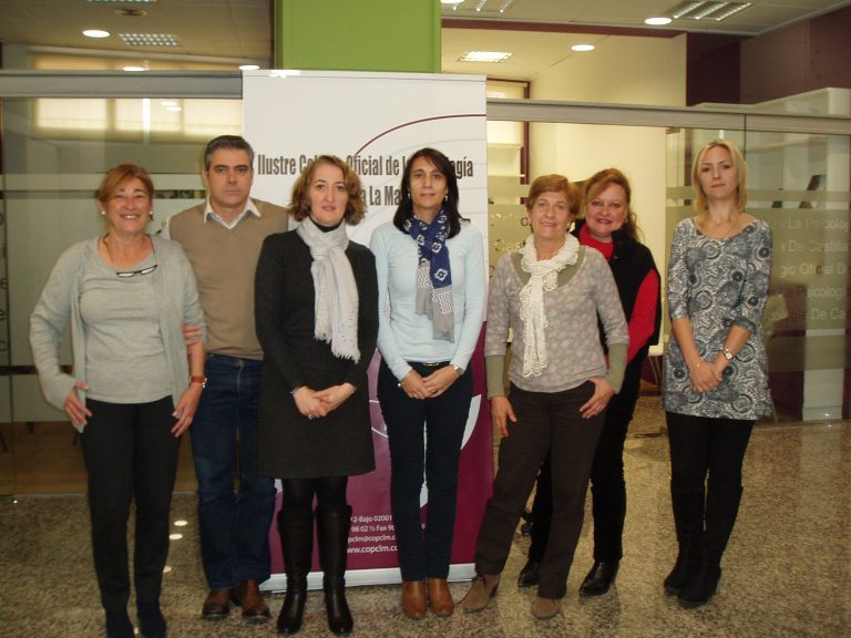 Importante premio para a psicóloga hellinera, Pilar Andreu, junto a la albaceteña, Isabel Piqueras