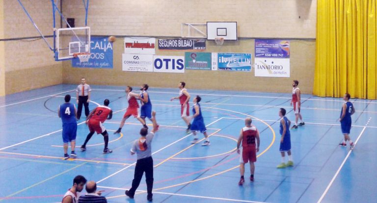 El AD Baloncesto Hellín volvió a la senda de la victoria ante el Miguel Esteban
