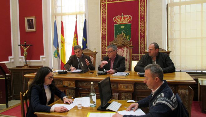 Los presupuestos municipales fueron aprobados con los votos del PSOE e IU