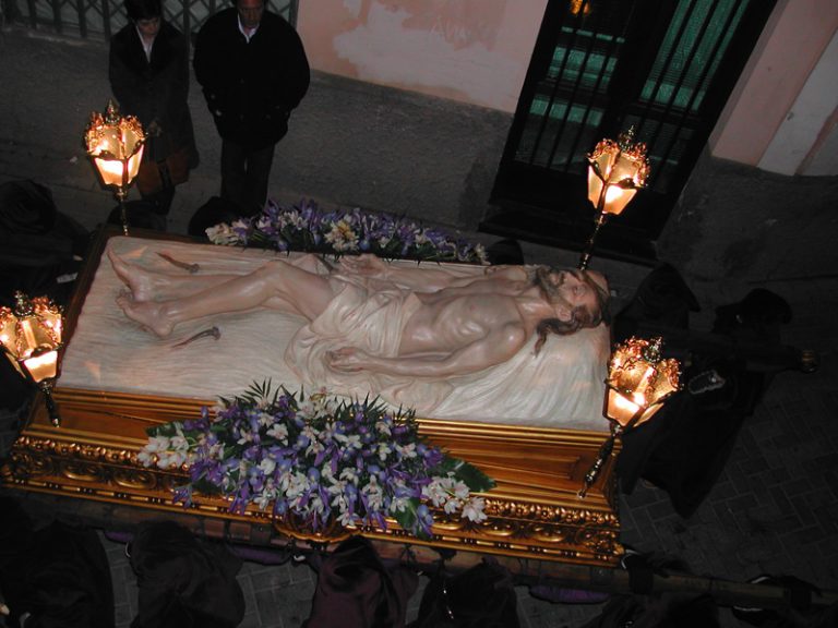 La Hermandad del Cristo Yacente pide colaboración para financiar su nuevo trono