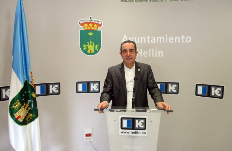 Manuel Mínguez muestra el desacuerdo del Partido Popular con el Convenio firmado sobre el Convento de Franciscanos