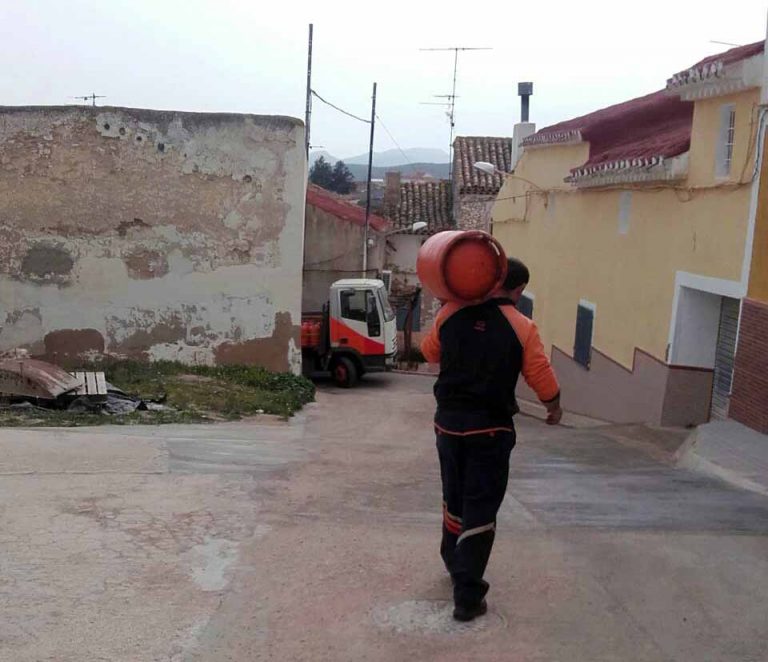 Un vecino del barrio Toladillo de Isso