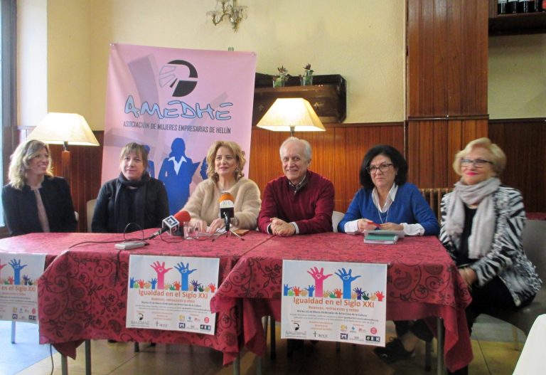 Charla coloquio organizada por la Asociación de Mujeres Empresarias de Hellín