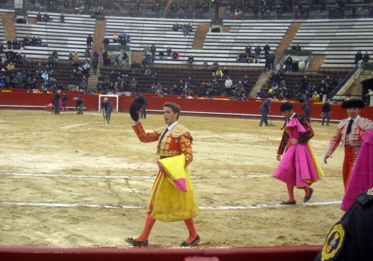 Diego Carretero triunfa en las Fallas de Valencia y se prepara para su comparecencia en Madrid el domingo 26 de marzo