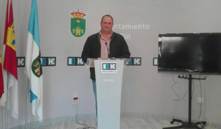 Julián Martínez hacía pública la satisfacción del equipo de gobierno municipal por la ley anti fracking