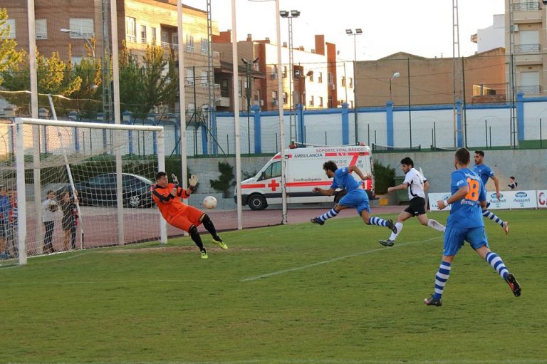 Una trabajada victoria del Hellín Deportivo que le da paso a la final de la fase de ascenso