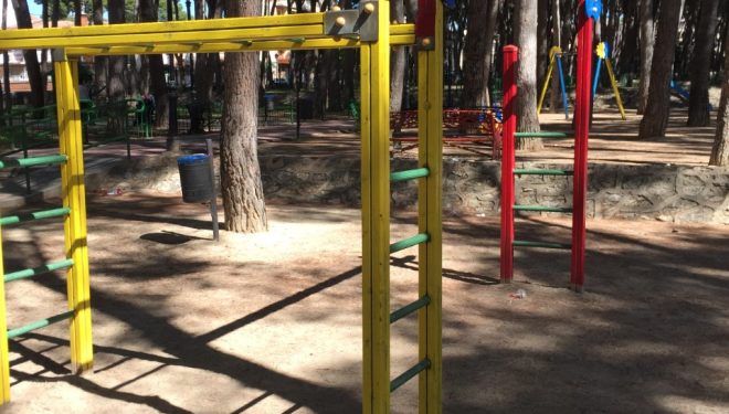 Juan Antonio Andújar sale al paso a las críticas del PP sobre el estado de los juegos infantiles en las zonas de ocio