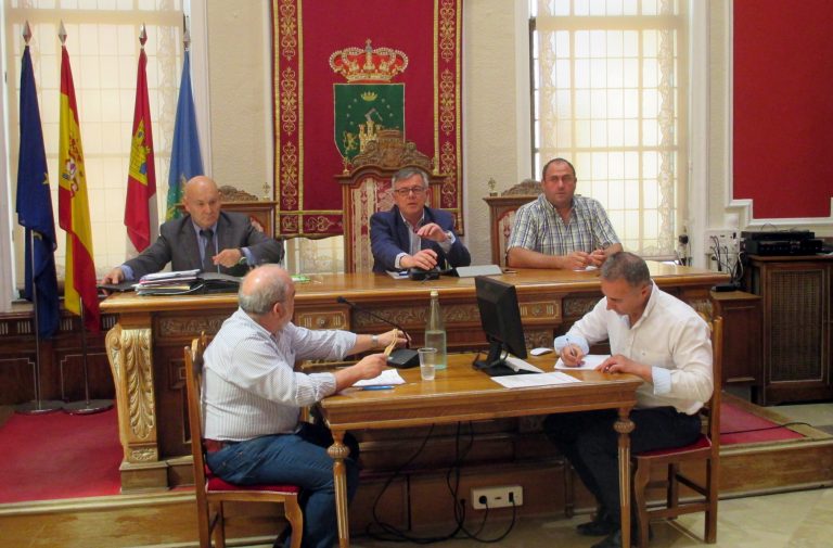 El Pleno aprueba la compra de terrenos para la ampliación del Cementerio Municipal