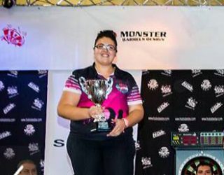 La hellinera Almudena Fajardo medalla de bronce en el Europeo de Dardos Electrónicos