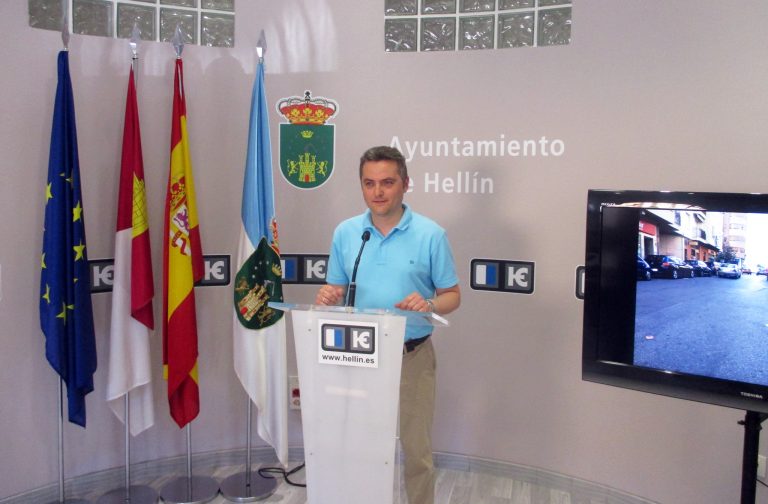 Amador Casado advierte al gobierno municipal del grave deterioro de las calles Fortunato Arias y Bálmes