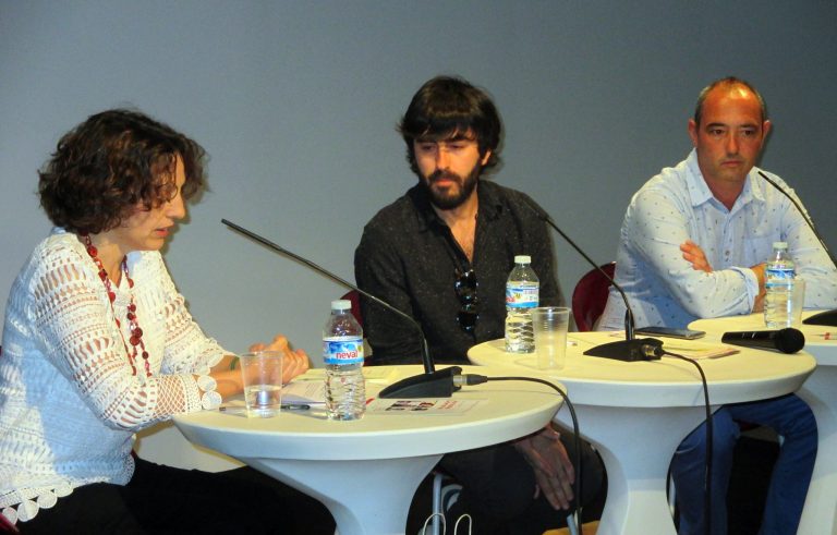 Para Constantino Molina la poesía es el género literario más honrado