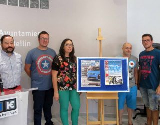 Motos y coches protagonistas de los festejos del primer domingo de Feria