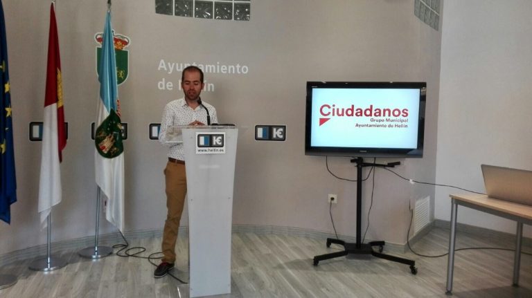 Ciudadanos pedirá al Ayuntamiento que el rocódromo del pabellón Nº 2 lleve el nombre de Armando García