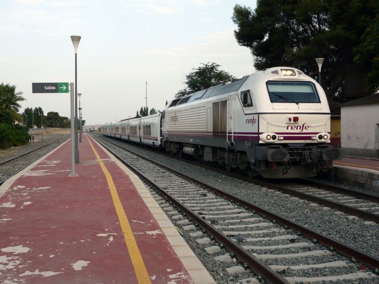Adif invertirá 7.000 euros en mejoras en la estación ferroviaria de Hellín