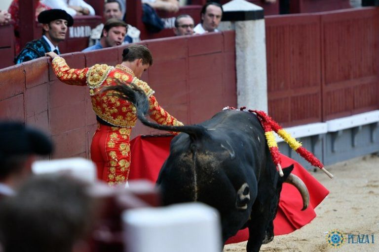 Diego Carretero ovacionado en Las Ventas de Madrid