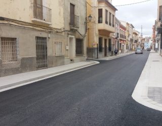 La calle De Eras, tras su remodelación, abierta al tráfico