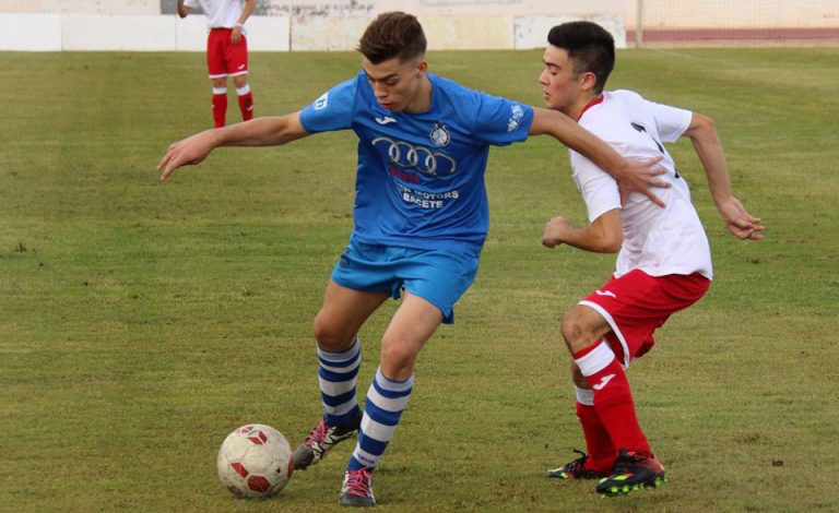 El Hellín C.F. goleado en Munera