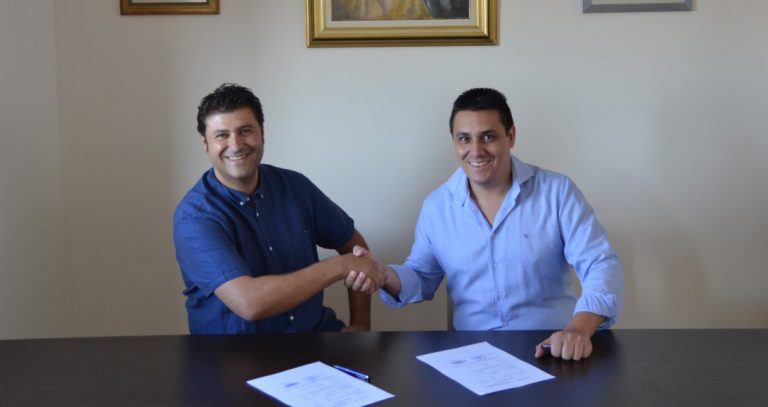 Pablo Nieto restaura un busto de Cristo obra de Zamorano