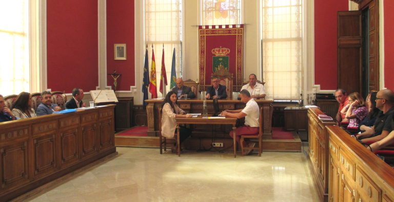 El Ayuntamiento aprueba una moción pidiendo que se cierren definitivamente los pozos de sequía