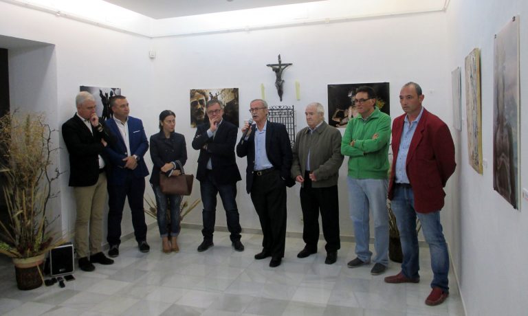 31 fotografías optan a la representación de la Semana Santa de Hellín a través de su cartel oficial