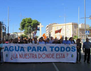 Manifestación en Hellín para pedir los derechos del agua