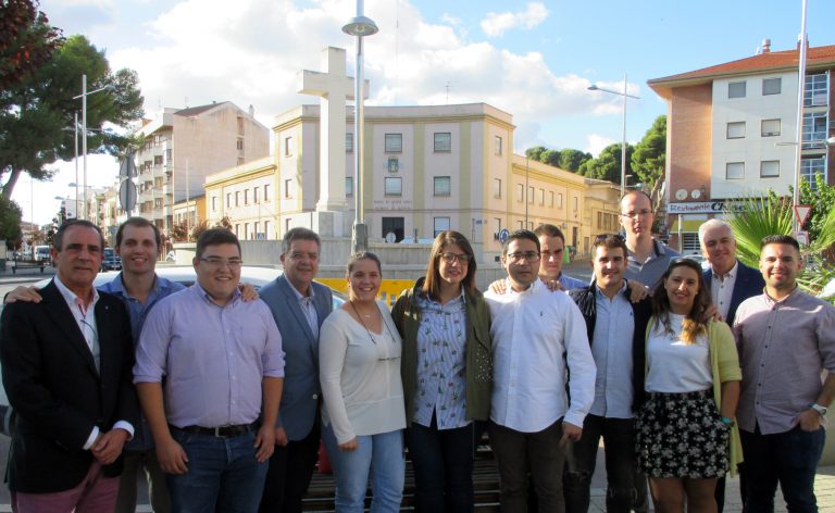 Visita electoral de Marta Maroto, como candidata a la presidencia regional de Nuevas Generaciones del PP
