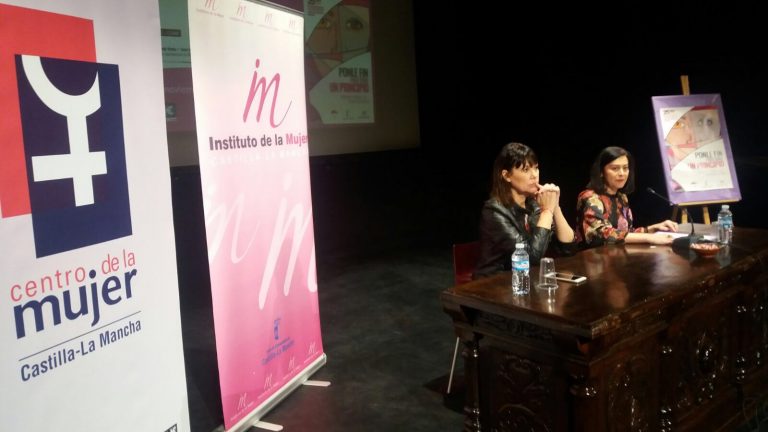 Hellín conmemora el Día Internacional contra la Violencia hacia las Mujeres