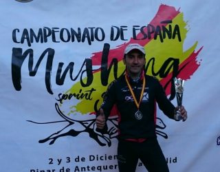 El hellinero Tomás Ruiz medalla de plata en el campeonato de Mushing