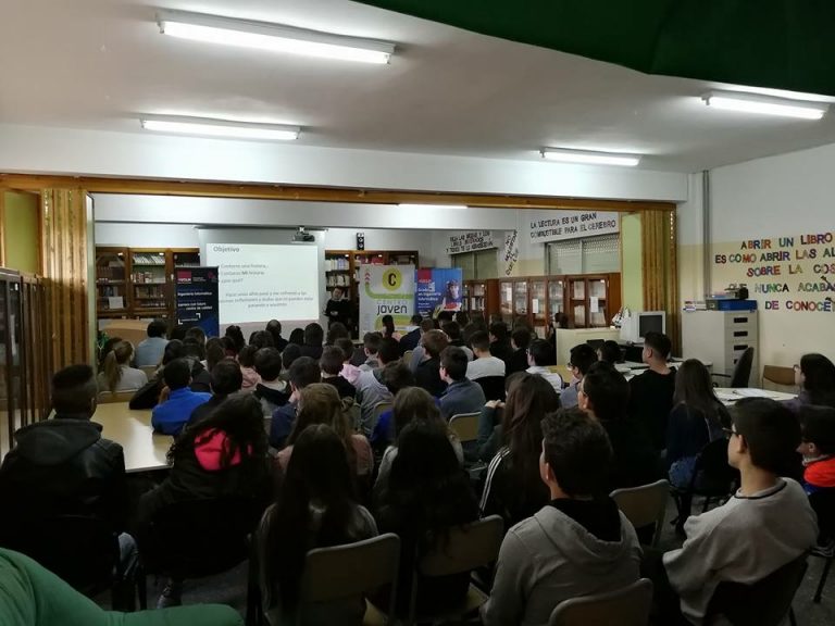 Charlas para promocionar la salud entre los adolescentes de la ciudad